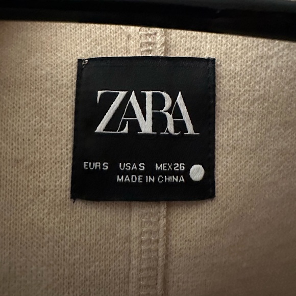 Zara - Picture 5 of 5